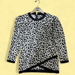 Caron Black and off White Patterned Top Size 10